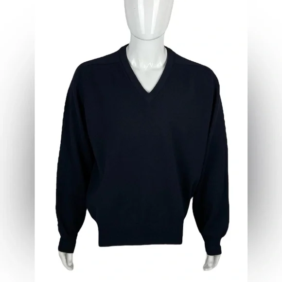 LL Bean Mens Large Sweater 100% Lambswool Crewneck Made in Scotland Blue Vintage